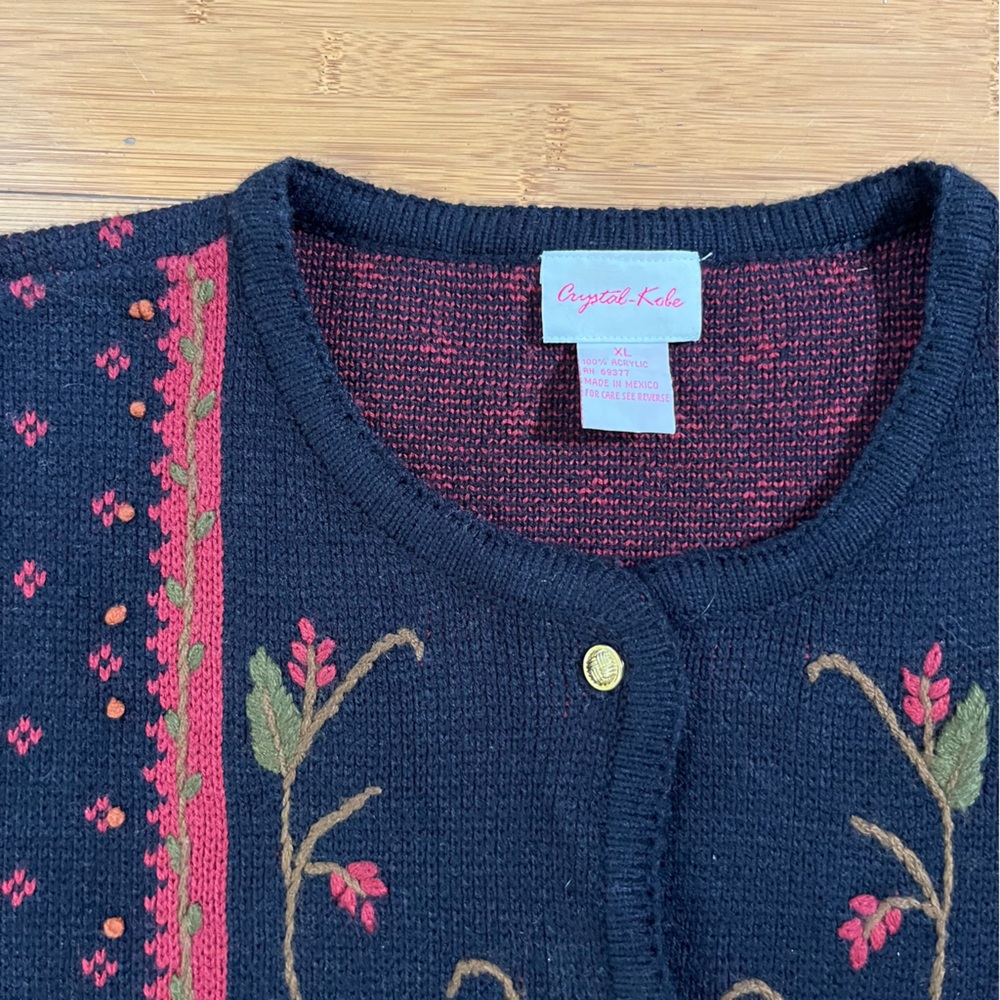 Crystal-Kobe Vintage Autumn Leaves Chic Black and Red Chunky Knit Cardigan - Picture 3 of 10